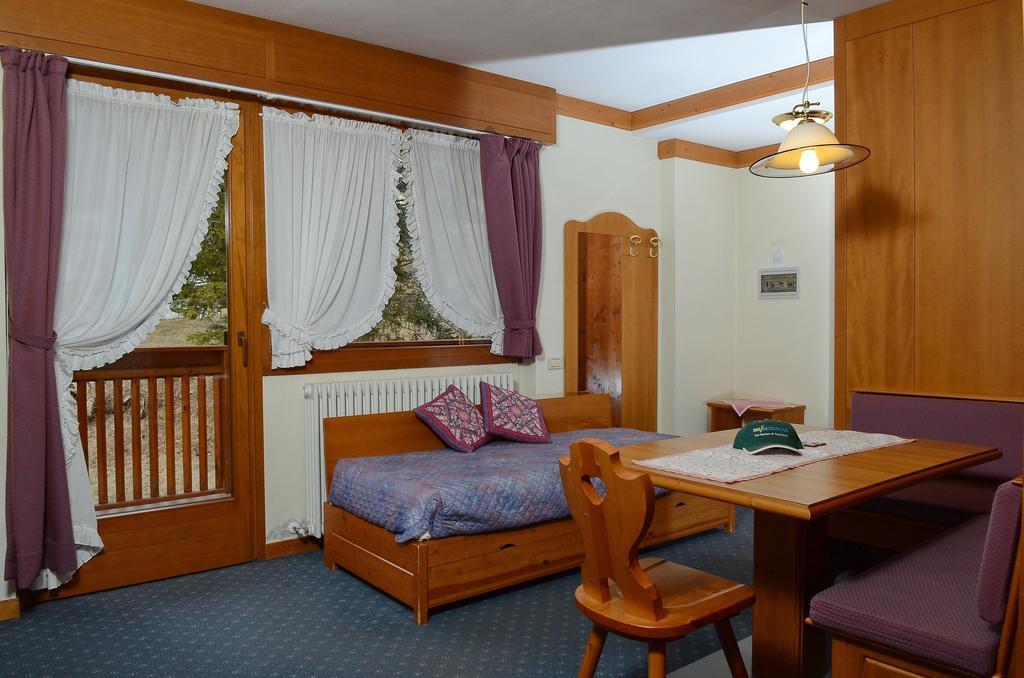 Ski Residence Сан-Мартіно-ді-Кастроцца Номер фото