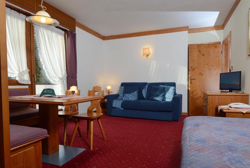 Ski Residence Сан-Мартіно-ді-Кастроцца Екстер'єр фото