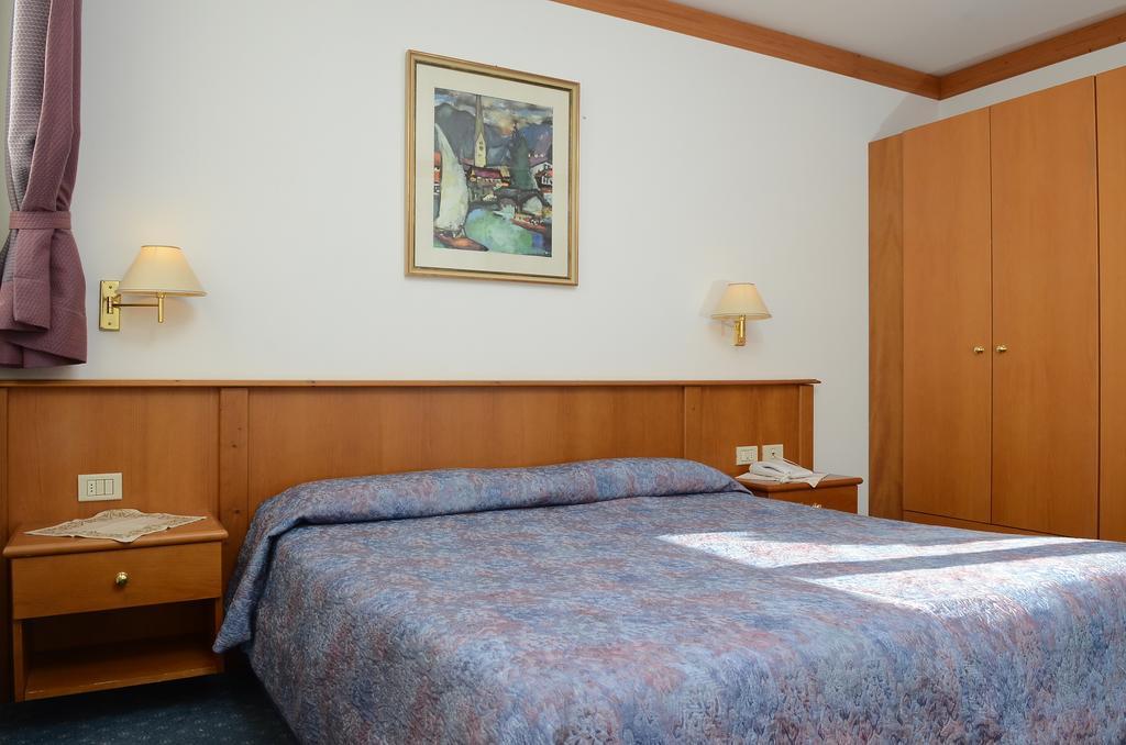 Ski Residence Сан-Мартіно-ді-Кастроцца Екстер'єр фото