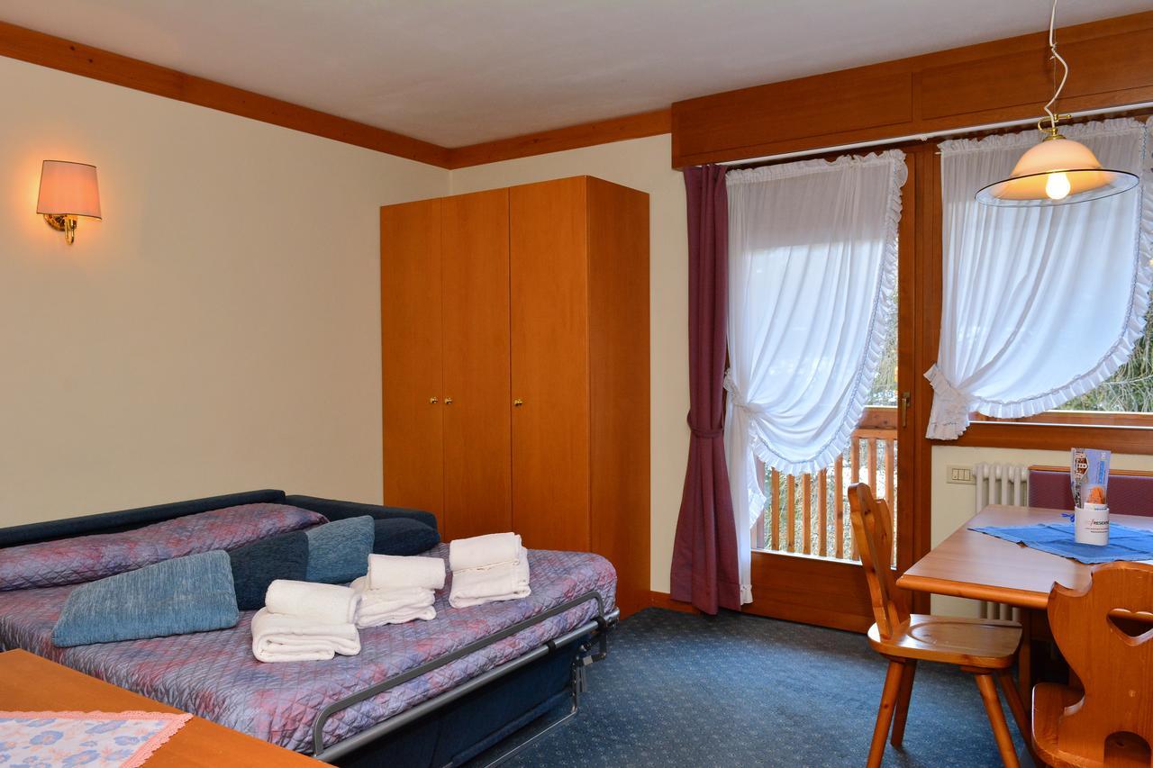Ski Residence Сан-Мартіно-ді-Кастроцца Екстер'єр фото